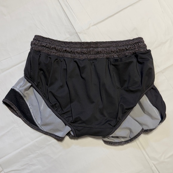 Lululemon Run Speed Shorts 4” Gray Black Stripe Size 6 Zip Pocket - Picture 7 of 10